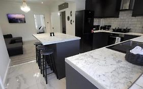 Eastend Apartments